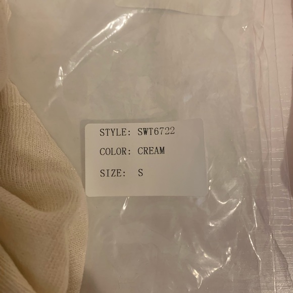 Cream Cutout Sweater/Top - Picture 4 of 4